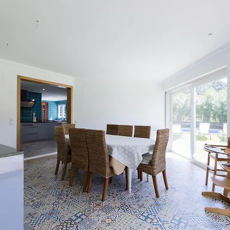 Villa Begonias Charneca (Setubal)